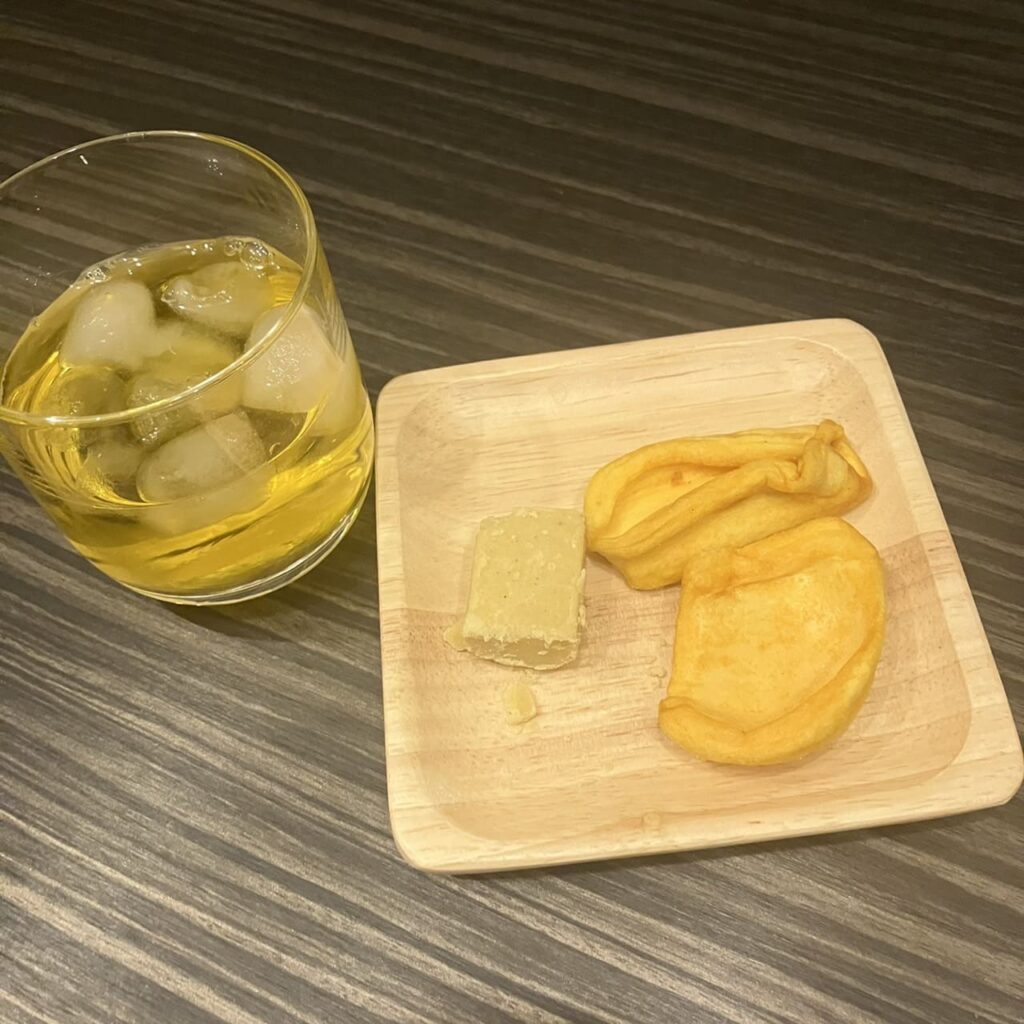 おやつのドリアンクッキー＆ジャックフルーツチップス